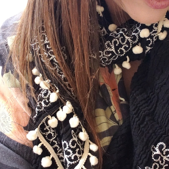 Anthropologie Accessories - 🌬 Host Pick! Anthro Floreat Scarf